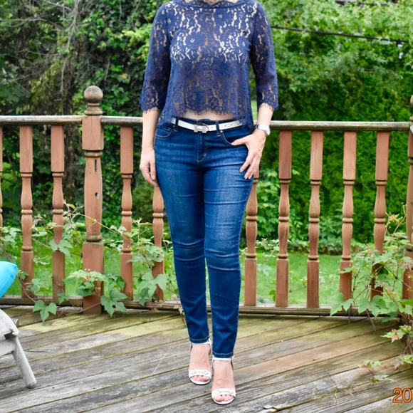 Blouse - Picture 2 of 4